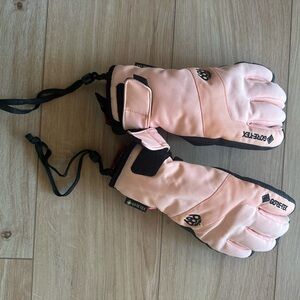 GORE-TEX Light Pink Winter Gloves